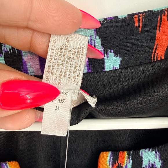 Chicos Kaylee Black Purple Multi Print Shift Dress Lg 3/4 Sleeve V Neck NWT - Picture 4 of 11